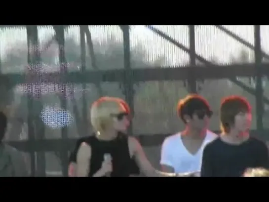 111009 [Fancam] "NEW YORK, NEW YORK" rehearsal - SHINee (샤이니) + BEAST (비스트)