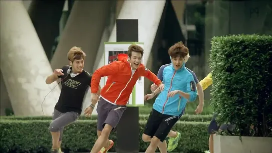 130304 Skechers "GORUN"