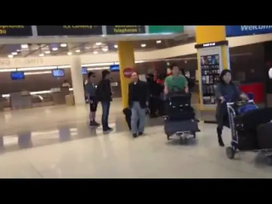 111009 SHINee at JFK airport (New York) 1-3