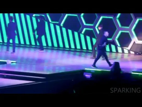 120916 Minho solo - Turn Up The Music