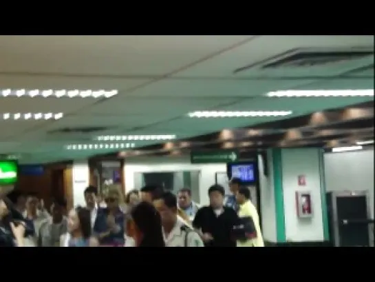 [FANCAM] 2NE1's ARRIVAL IN MANILA 06/03/11