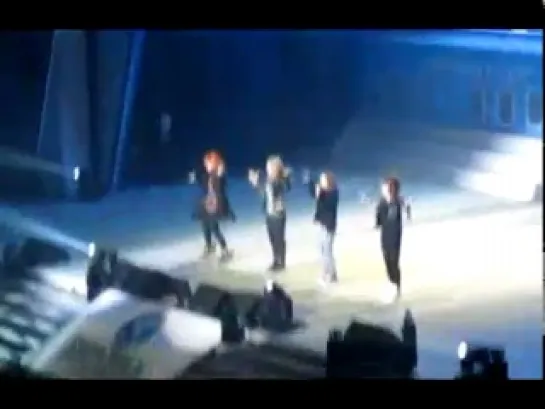 [22.O1.11] 2NE1 - Can't Nobody @ Shinhan Card Event [FANCAM]