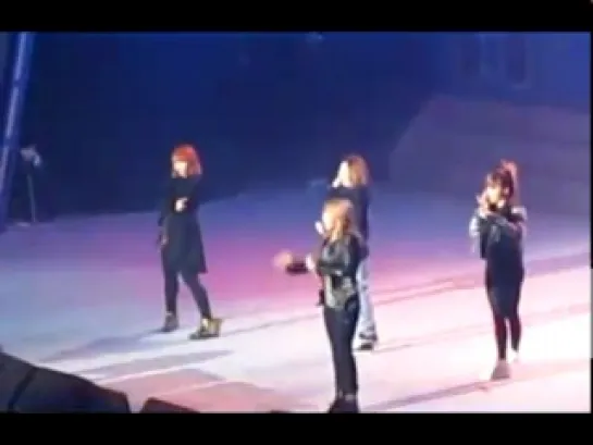 [22.O1.11] 2NE1 - Go Away @ Shinhan Card Event [FANCAM]