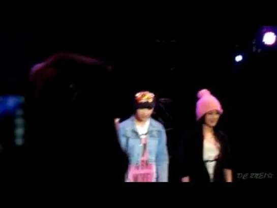 2NE1 Fancam Aug 20 2010 Talk1