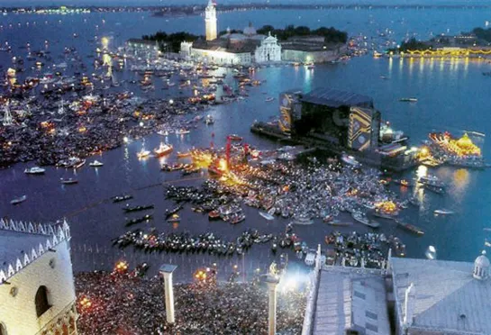 Pink Floyd - Venice Concert - Live In Venice 15 July 1989