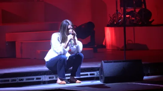 Lana Del Rey – California, Blue Jeans (Live @ Greek Theater)