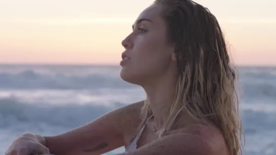 Miley Cyrus - Malibu (Official Video)