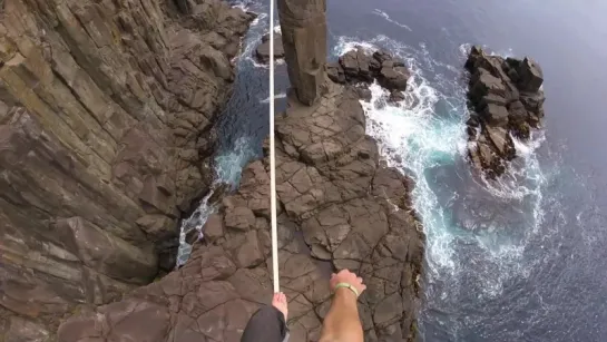 Лучшее видео недели Go Pro - Slackline the Moai Tower