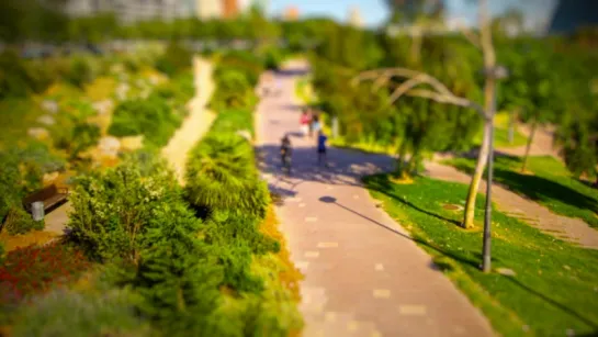 Игрушечная Валенсия / Exploring Valencia Spain - Tilt-shift timelapse