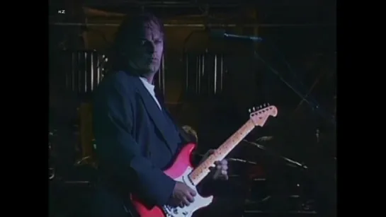 Pink Floyd - Shine On You Crazy Diamond 1990 Live Video