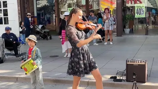 She is AMAZING! Sweet Dreams - Eurythmics - Karolina Protsenko - Violin Cover