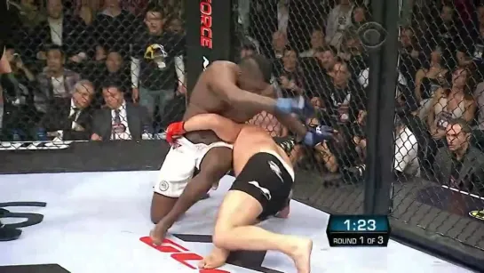 Strikeforce: Fedor Emelianenko-Brett Rogers(Full)