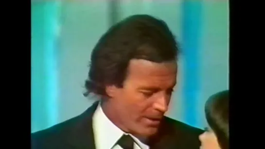 Julio Iglesias  Mireille Mathieu Live Duet