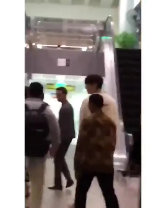 Lee Min Ho at Bali Airport heading back to Korea video