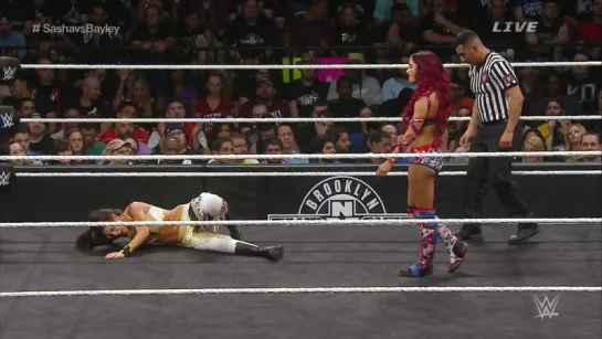 Sasha Banks vs Bayley - NXT TakeOver: Brooklyn - NXT Women's Championship