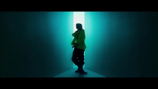 G-DRAGON - BULLSHIT M/V Exclusive [KWONJIYONG USB]