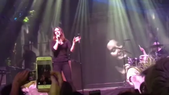 Lana Del Rey – Chelsea Hotel No. 2 [Leonard Cohen cover] (Live @ «Terminal 5»)