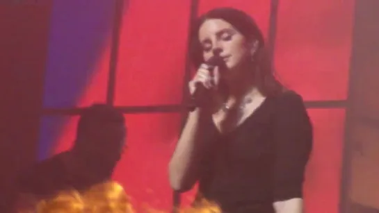 Lana Del Rey – Summertime Sadness (Live @ «Terminal 5»)