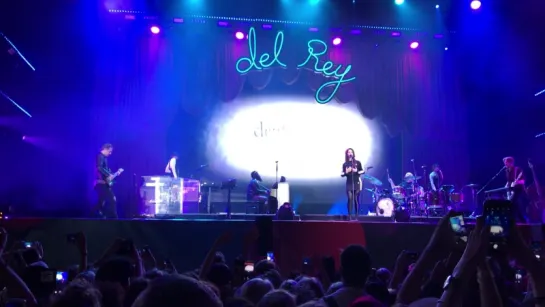 Lana Del Rey – Body Electric [2] (Live @ «Flow»)