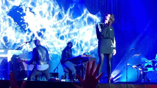 Lana Del Rey – Blue Jeans (Live @ «Flow»)