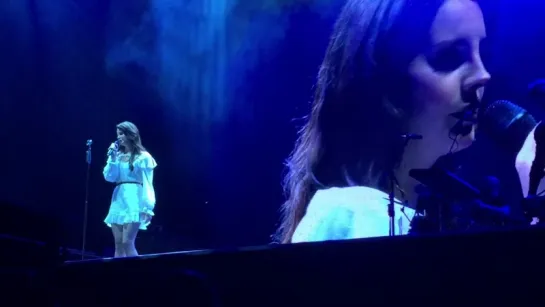 Lana Del Rey – Change (Live @ «Way Out West»)