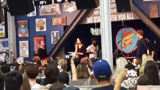 Lana Del Rey – White Mustang (Live @ Amoeba Music)