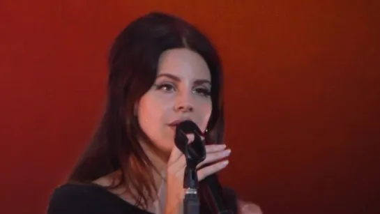 Lana Del Rey – Summertime Sadness (Live @ O2 Academy Brixton)