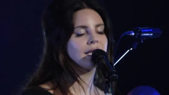 Lana Del Rey – Video Games (Live @ O2 Academy Brixton)