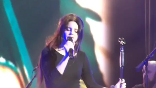 Lana Del Rey – Ride (Live @ O2 Academy Brixton)