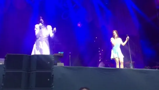 Lana Del Rey – Love (Live @ Lollapalooza Paris)