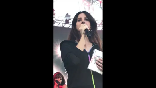 Lana Del Rey – Lust For Life [3] (Live @ «KROQ Weenie Roast»)