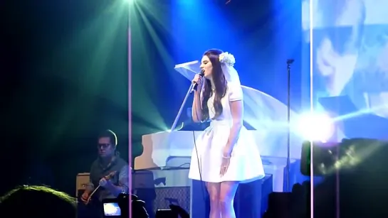 Lana Del Rey ‒ Born to Die (Live @ «Splendour in the Grass»)