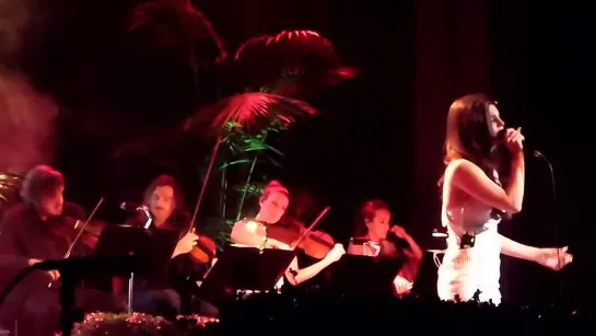 Lana Del Rey ‒ Heart-Shaped Box [Nirvana cover] (Live @ «Enmore Theatre» | Sydney)