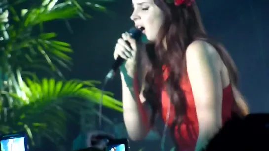 Lana Del Rey ‒ Radio (Live @ «Palace Theatre»)