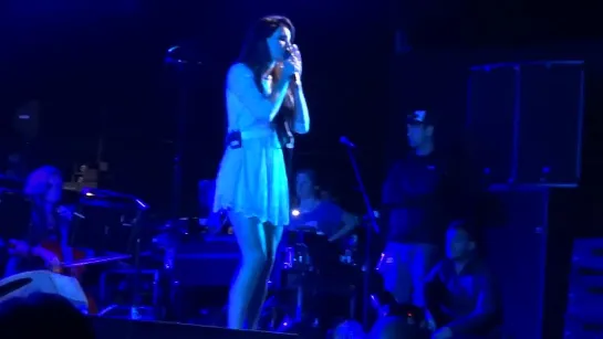 Lana Del Rey ‒ Blue Jeans (Live @ «Latitude Festival»)