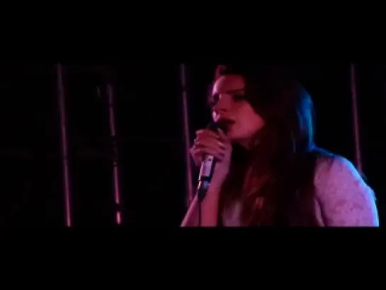 Lana Del Rey ‒ Video Games (Live @ «Latitude Festival») [3]