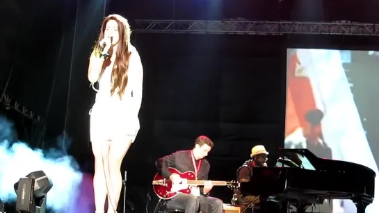 Lana Del Rey ‒ National Anthem (Live @ «Super Bock Super Rock»)