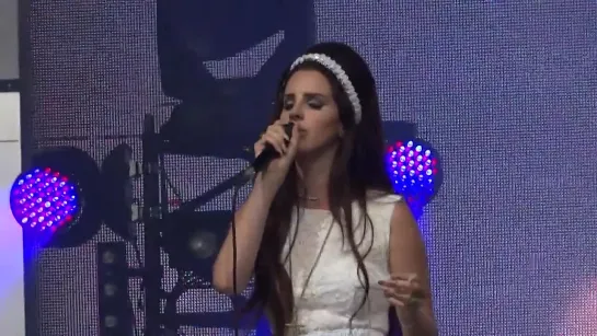 Lana Del Rey ‒ Born To Die (Live @ «Eurockéennes») [2]