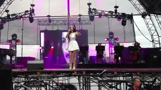 Lana Del Rey ‒ Summertime Sadness (Live @ «Eurockéennes») [2]