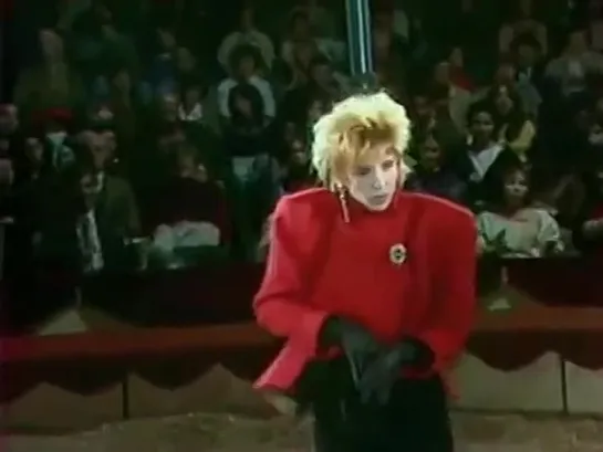 Mylene Farmer - Libertine (25.12.1986) FR3