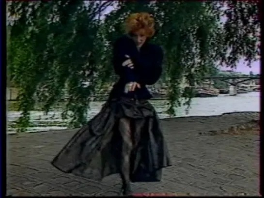 Mylene Farmer - Libertine (13.08.1986) FR3