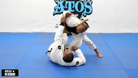 Andre Galvao - Modified Spider Guard with Foot on the Lapel