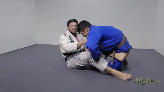 TARSIS HUMPHREYS - Lasso de la riva side sweep to armbar