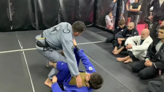 Augusto Frota - Destroy the De la Riva-Berimbolo with this guard pass