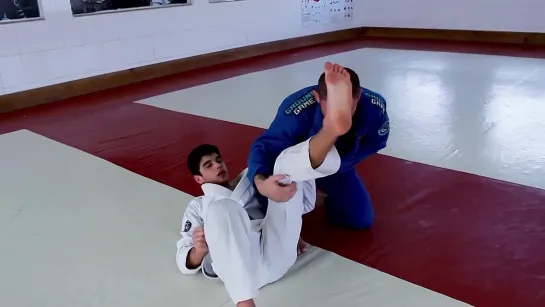 Claudio Calasans - sweep if opponent standing from closed guard