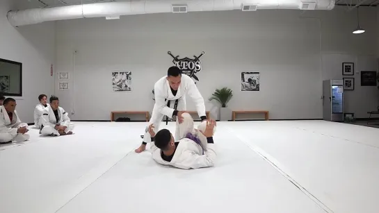 Bruno Frazatto - Toreando Leg Trap to Knee on Belly Pass