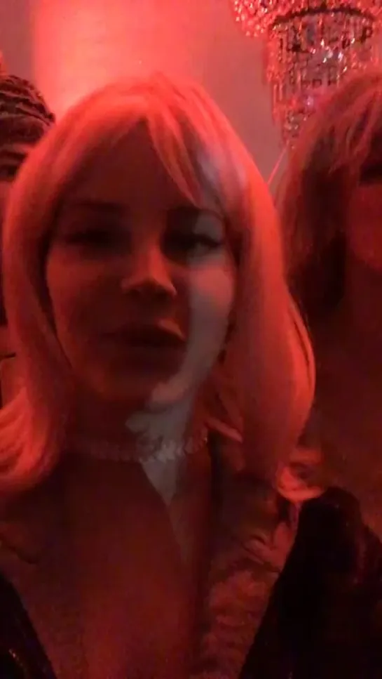 IS (lanadelrey): Halloween party