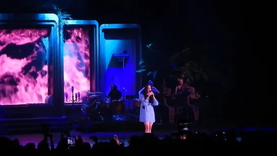 Lana Del Rey ‒ Body Electric (Part II) [«Paradise Tour»/Moscow/15.07.2013]