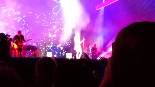 Lana Del Rey – Chelsea Hotel No. 2 & Born To Die (Live @ «Osheaga»)