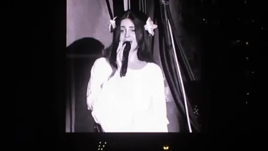 Lana Del Rey – Blue Jeans [2] (Live @ «Lollapalooza»)